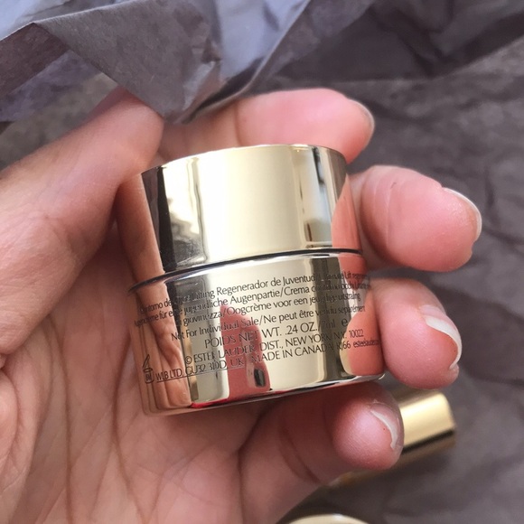 $216 NIB Estée Lauder Re-Nutriv Ultimate Set - Picture 4 of 10